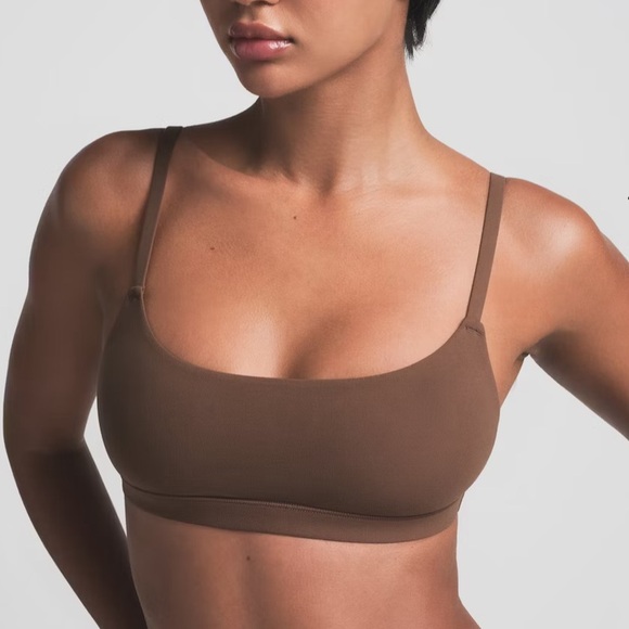 SKIMS Fits Everyone Scoop Bralette - Picture 1 of 5